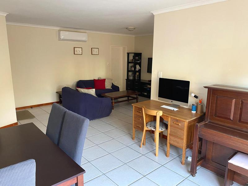 2 Bedroom Property for Sale in Uitzicht Western Cape